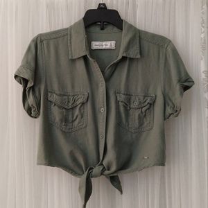 Abercrombie & Fitch Cropped Tee
